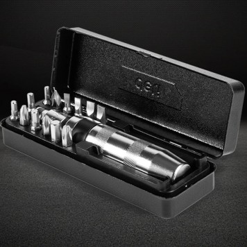 Отвёртка DL8901 ударная с набором бит 13шт Deli-7