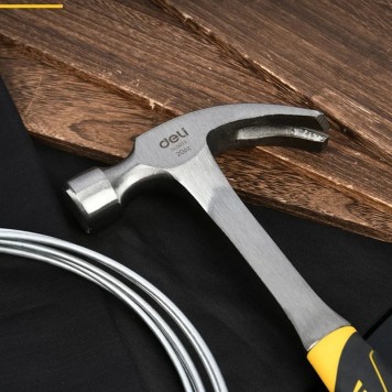 Молоток DL5073 гвоздодер цельнокованный 550 гр, прорезиненная рукоять Deli-5