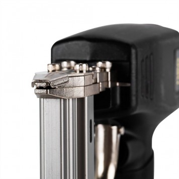 Нейлер пневматический DL-QDQ-F30B (скобы 47/300/F 10-30 мм) DELI-2