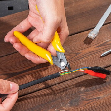 Кусачки DL2705 130 мм, сталь CrV, пластиковая ручка Deli-6