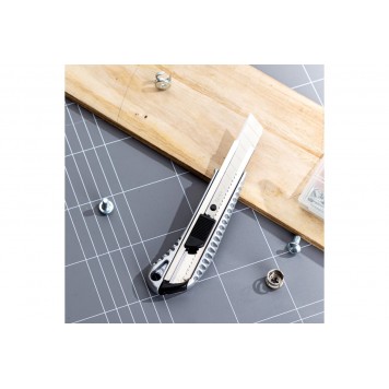 Нож универсальный DL4255 18 мм Deli-7