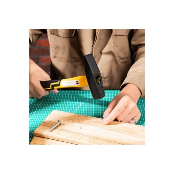 Молоток DL442005 слесарный 500гр, фиберглассовая рукоять, Deli-4