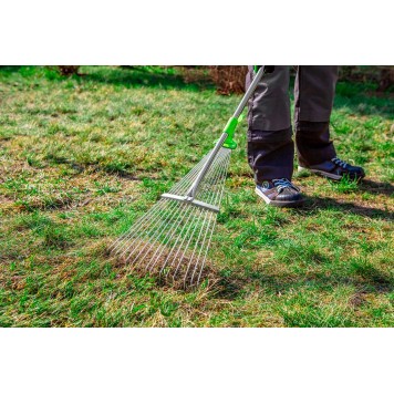 Грабли 15G052 веерные для листвы VERTO-2