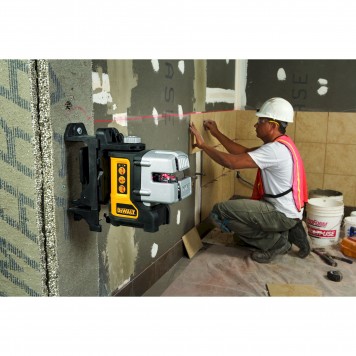 Уровень лазерный DW089K-XJ 3-х плоскостной с перекрестием, красный луч DeWALT-7