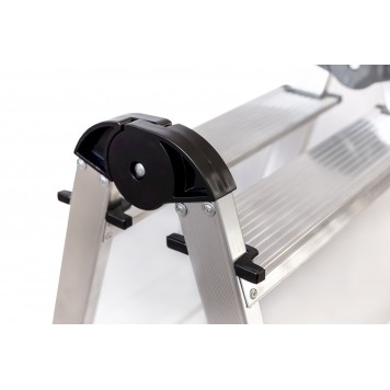 Стремянка алюминиевая двухсторонняя 3-х ступенчатая-3