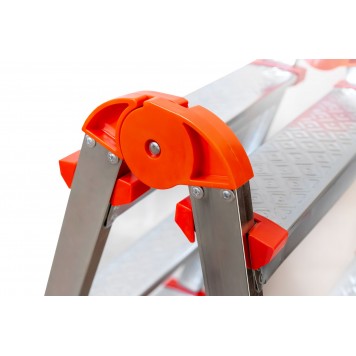 Стремянка стальная 5 ступенчатая двухсторонняя-1