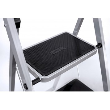 Стремянка с пластиковой накладкой, 4 ступени-2