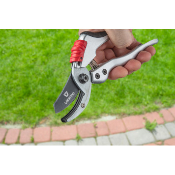 Секатор 15G207 контактный алюминиевый 195 мм, диаметр резки 18 мм VERTO-2