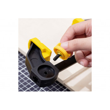 Струбцина DL110106 150x70мм пистолетная, быстрозажимная Deli-6