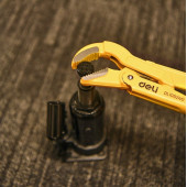 Ключ трубный DL105267 рычажный №3 560 мм (изогнутые губки 0-67 мм) Deli