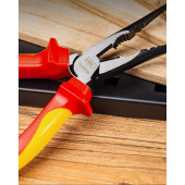 Плоскогубцы DL512108 диэлектрические до 1000В, удлиненные (тонкогубцы) 200 мм Deli