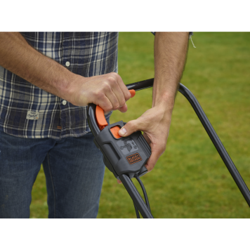 Газонокосилка BEMW451-QS электрическая колесная 32 см, 1200 Вт BLACK+DECKER-3