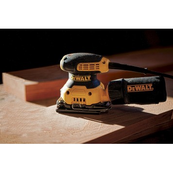 Шлифмашинка DWE6423-QS эксцентриковая 250 Вт DEWALT-3