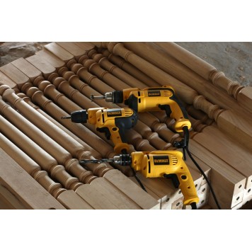 Дрель DWD014S-QS безударная 550 Вт, БЗП 10 мм DEWALT-7