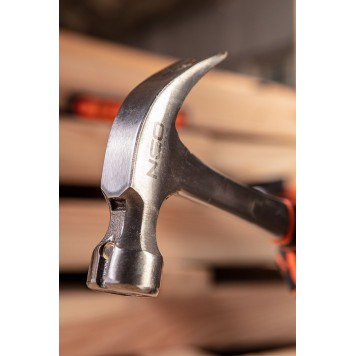 Молоток 25-103 с гвоздодёром 450 г, монолитная конструкция NEO-3