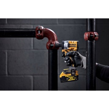 Гайковёрт DCF921E2T-QW 1/2'', бесщеточный, 4 режима, 2 АКБ x 1,7 А/ч 18В XR + TSTAK DEWALT-5