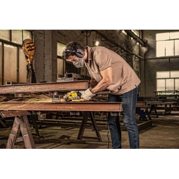 Угловая шлифмашинка SG7125-RU 750 Вт, 125 мм STАNLEY-3