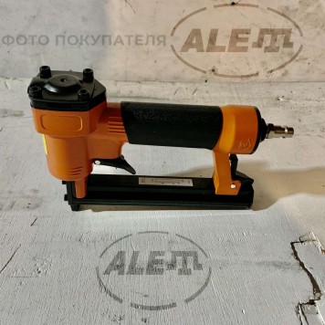 Степлер 81-720 пневматический для скоб и гвоздей МИОЛ-1