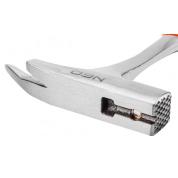 Молоток 25-102 с гвоздодёром 600 г, монолитная конструкция NEO-4